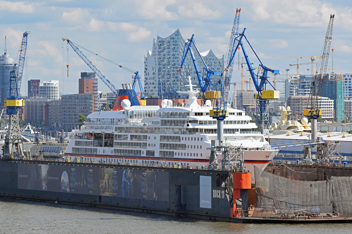 Kreuzfahrtschiff EUROPA im Dock 11. Hamburg, 02.09.2022
