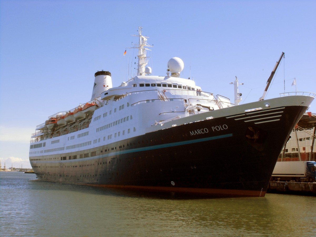 Kreuzfahrtschiff  Marco Polo  am 17.06.14 in Warnemünde.