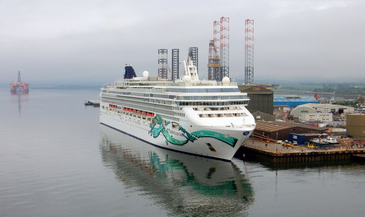 Kreuzfahrtschiff Norwegian Jade am 30.05.17 in Invergordon (Schottland)