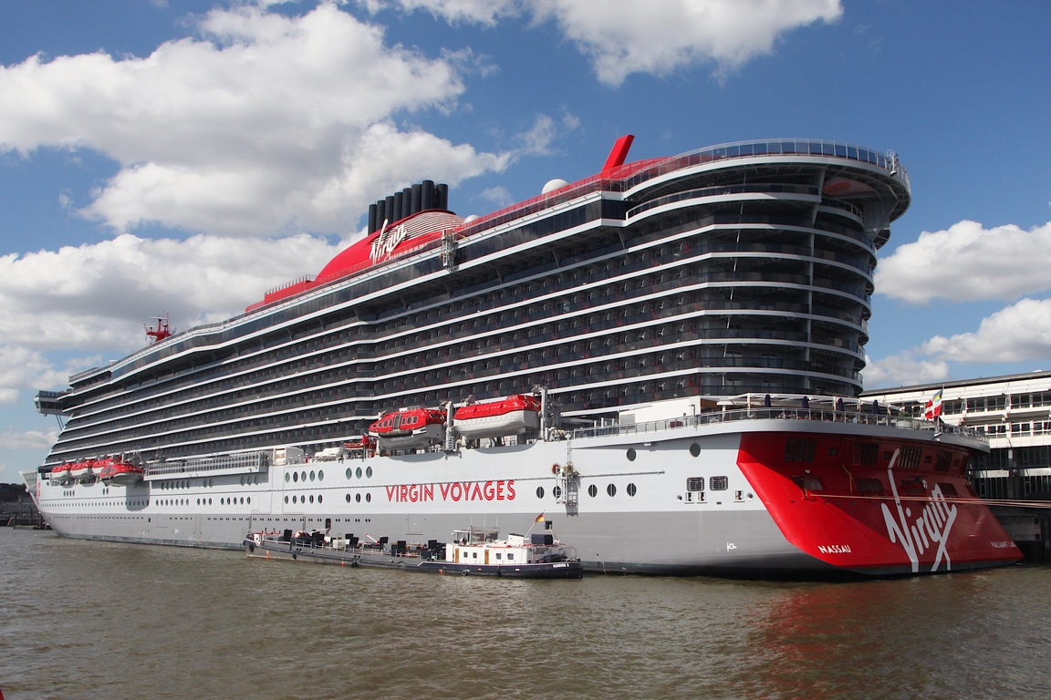 Kreuzfahrtschiff VALIANT LADY (IMO 9805336); Datum: 25.08.2026; Aufnahmeort: Elbe/Hafen Hamburg, Deutschland.