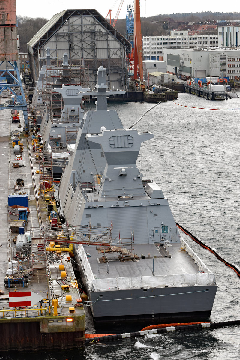 Kriegsschiff-Neubauten am 09.02.2020 in Kiel. Vermutlich für Israel bestimmt.