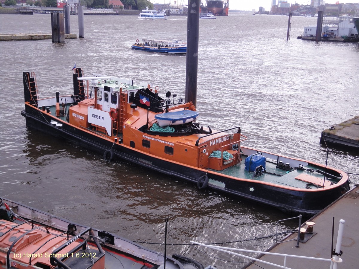 KRISTIN  (ENI 05101980) am 1.6.2012, Hamburg, Elbe, Liegeplatz Vorsetzen /
ex STIER  / 
Schubschlepper / / Lüa 24,31 m, B 6,0 m, Tg. 2,0 m / 625 kW (850 PS) / Pfahlzug: ca. 8 t / 1940 bei ? / Heimathafen: Hamburg, Flagge: Deutschland   / Eigner: Meyrose, Hamburg / Fahrtgebiet: Zonen 2 + 3 + HH-Hafen
