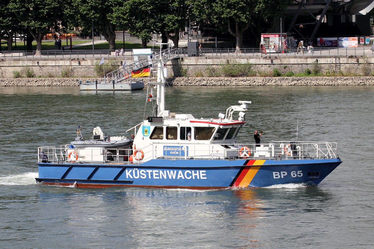 Küstenwache BP 65  RHÖN 2  Rhein abwärts in Koblenz 4.7.2017