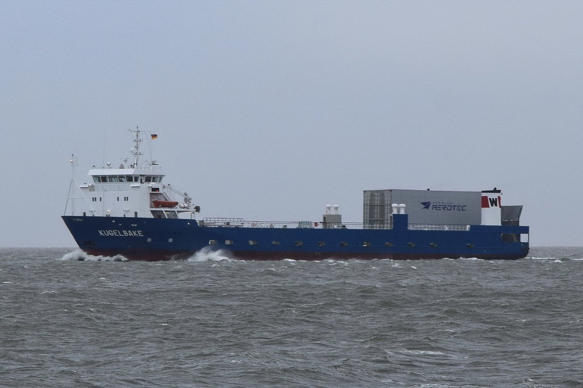 KUGELBAKE ,  Ro-Ro Cargo , IMO 9510747 , Baujahr 2009 , 79.3 × 18.7m , 192 TEU , 05.04.2018 Cuxhaven Alte Liebe
