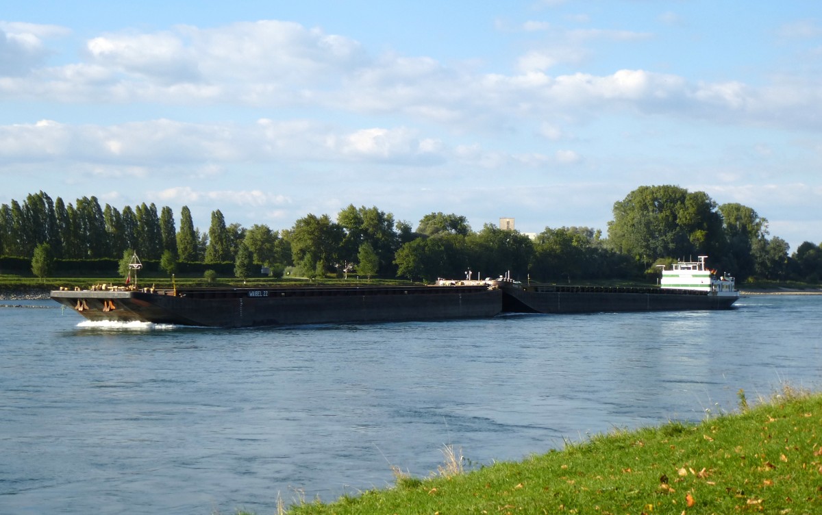 KV  Waibel 19 , rheinaufwrts bei Plittersdorf, Baujahr 1981, Tonnage 2912t, Heimathafen in Deutschland, Sept.2015