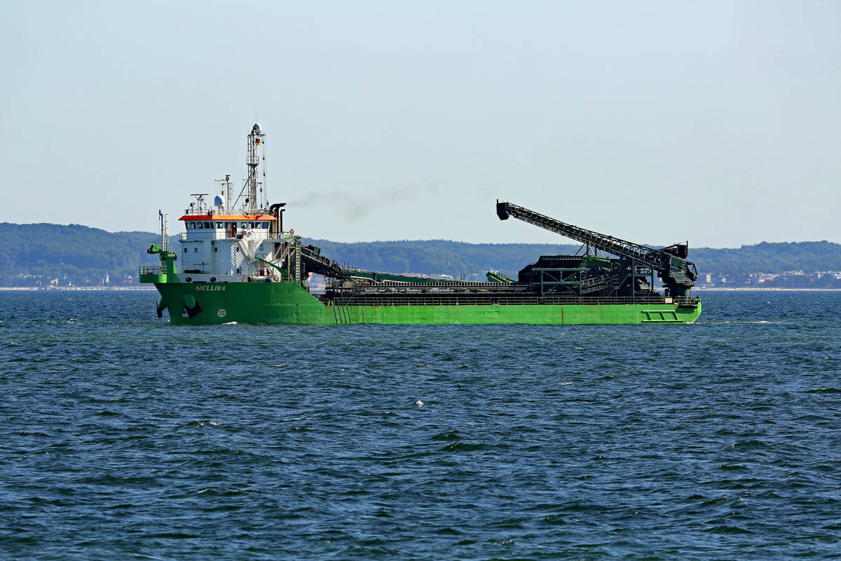 Laderaumsaugbagger MELLINA (IMO 9260689) vor Sassnitz. - 07.06.2018