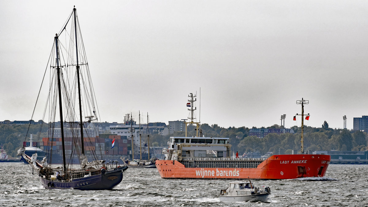 LADY ANNEKE (IMO 9624823) am 13.09.2020 in der Kieler Förde. Links im Bild ist der Segler TWISTER zu sehen