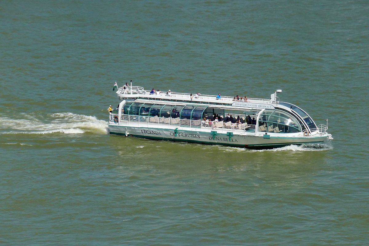 Legenda City Cruises  Duna Bella  auf der Donau in Budapest, 7.8.16