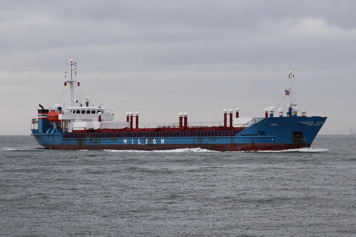 LEIRO , General Cargo , IMO 8017085 , Baujahr 1981 , 97.9 × 13.72m , 25.12.2018 , Cuxhaven
