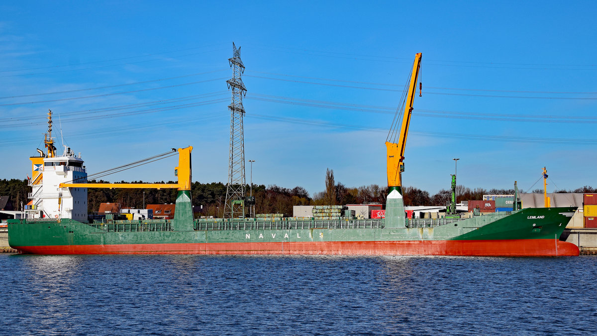 LEMLAND (IMO: 9415040) am 05.02.2020 im Hafen von Lübeck 