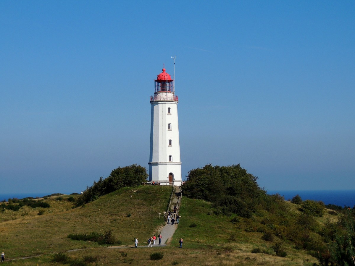 Leuchtfeuer-Dornbusch auf der Insel Hiddensee(Höhe 27,5mtr.; B aujahr 1887-88; Lampenleistung 2000W bei einer Sichtweite von rd.45km bei weiß und ~38km bei rot)140917