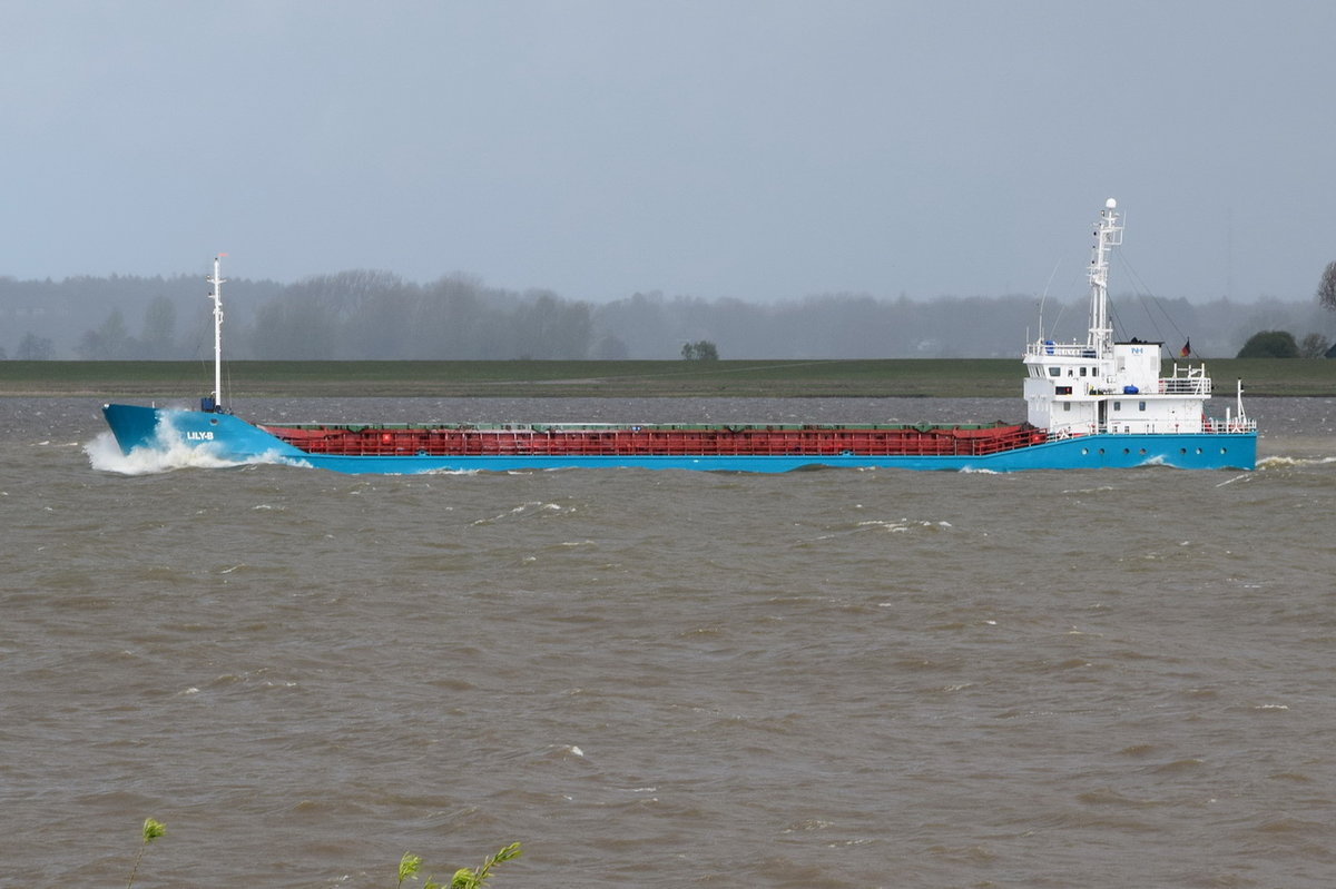 LILY-B , Stückgutschiff , IMO 9066069 , 72 TEU , Baujahr 1994 , 81 x 11,5m ,  22.04.2017 Grünendeich
    