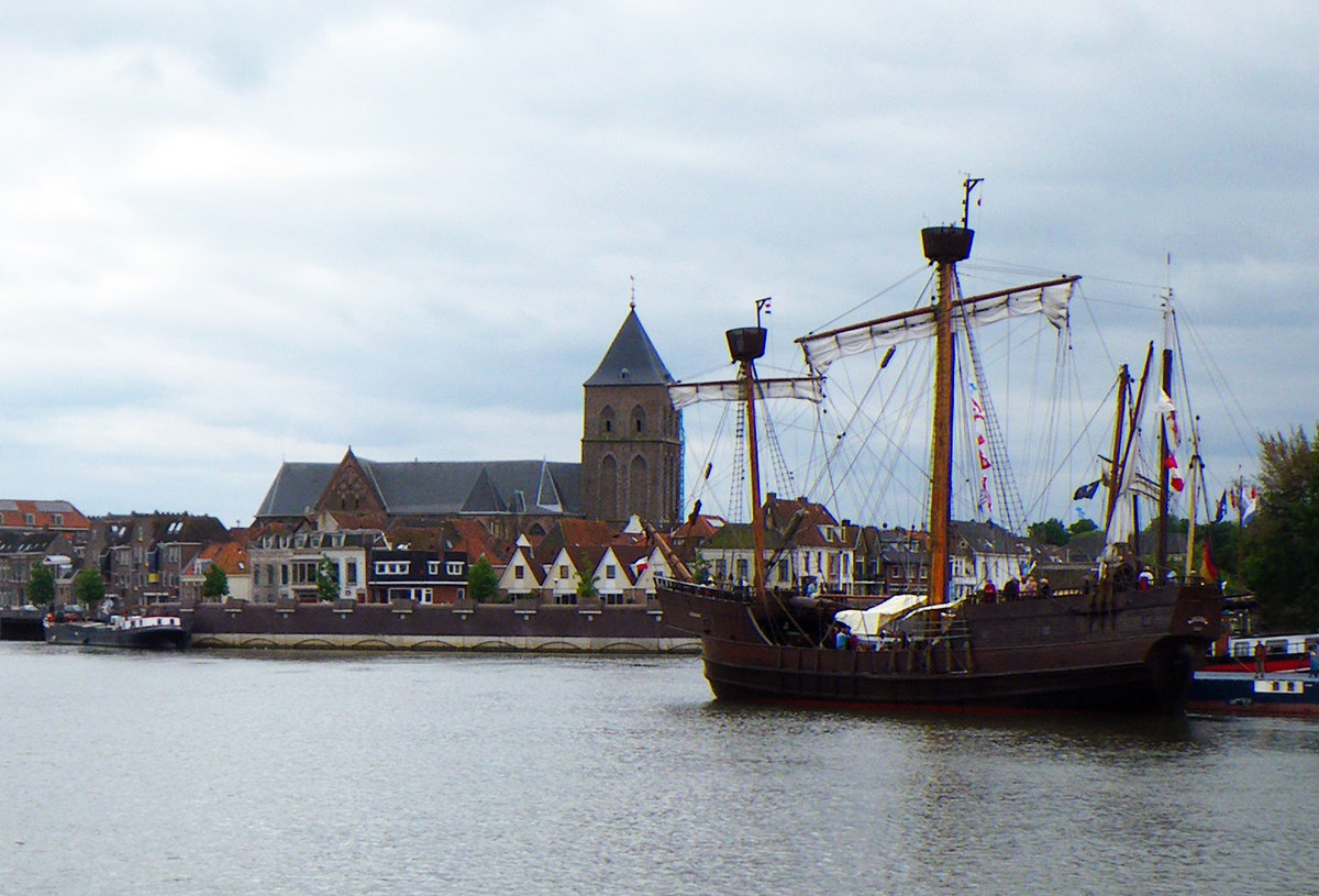 Lisa von Lübeck besuchte in Kampen den Kollegen des Kamper Kogge.
29 ‎juni ‎2013