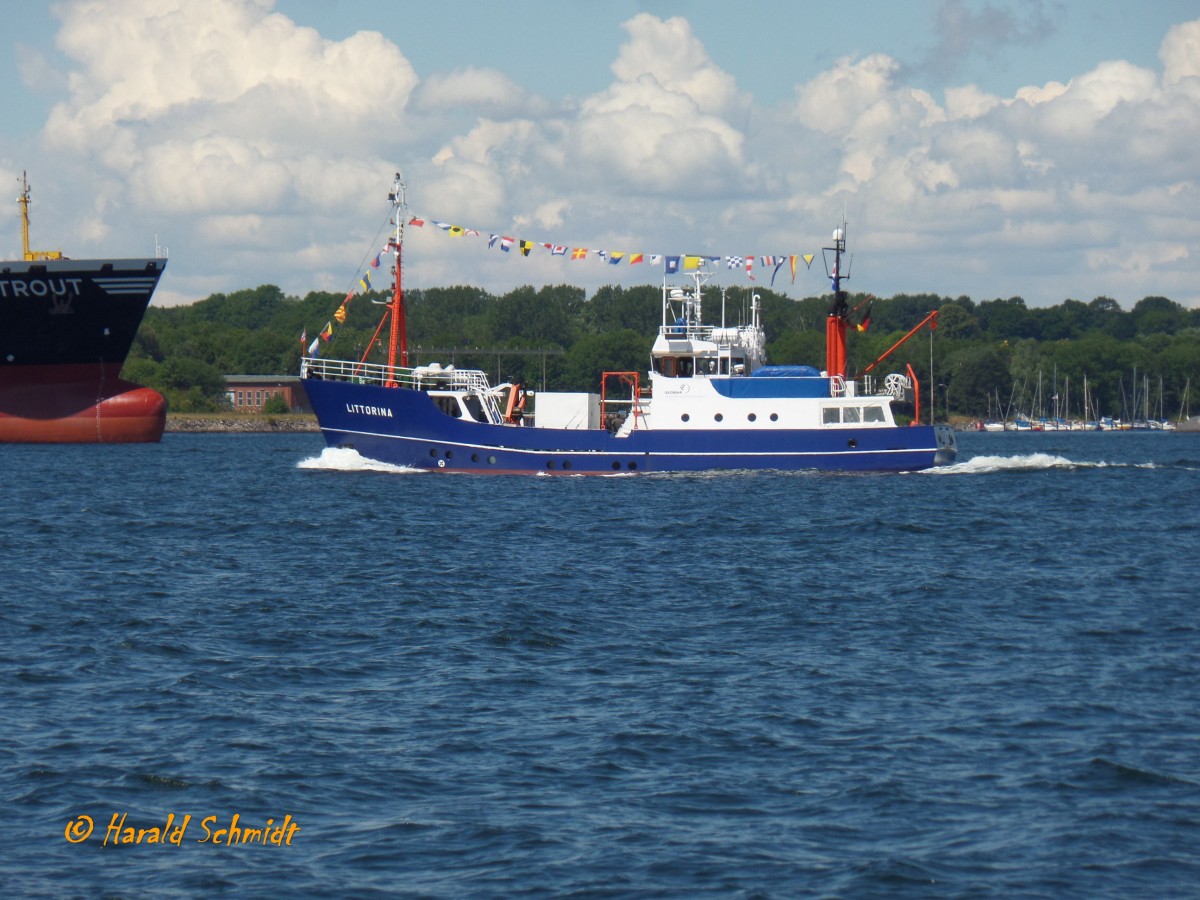 LITTORINA (IMO 7360942) am 25.6.2014 auf der Kieler Förde / 
Forschungskutter (FK) / BRZ 185 / Lüa 29,82 m, B 7,42 m, Tg 3,0 m / 1975 bei Julius Dietrich Werft, Oldersum / 1 Deutz-Diesel, 12 Zyl.-Vtk, SBA 12 M 816 U, 418 kW, 568 PS, 1 Verstellpropeller, 10 kn / 2000 sm Aktionsradius /
