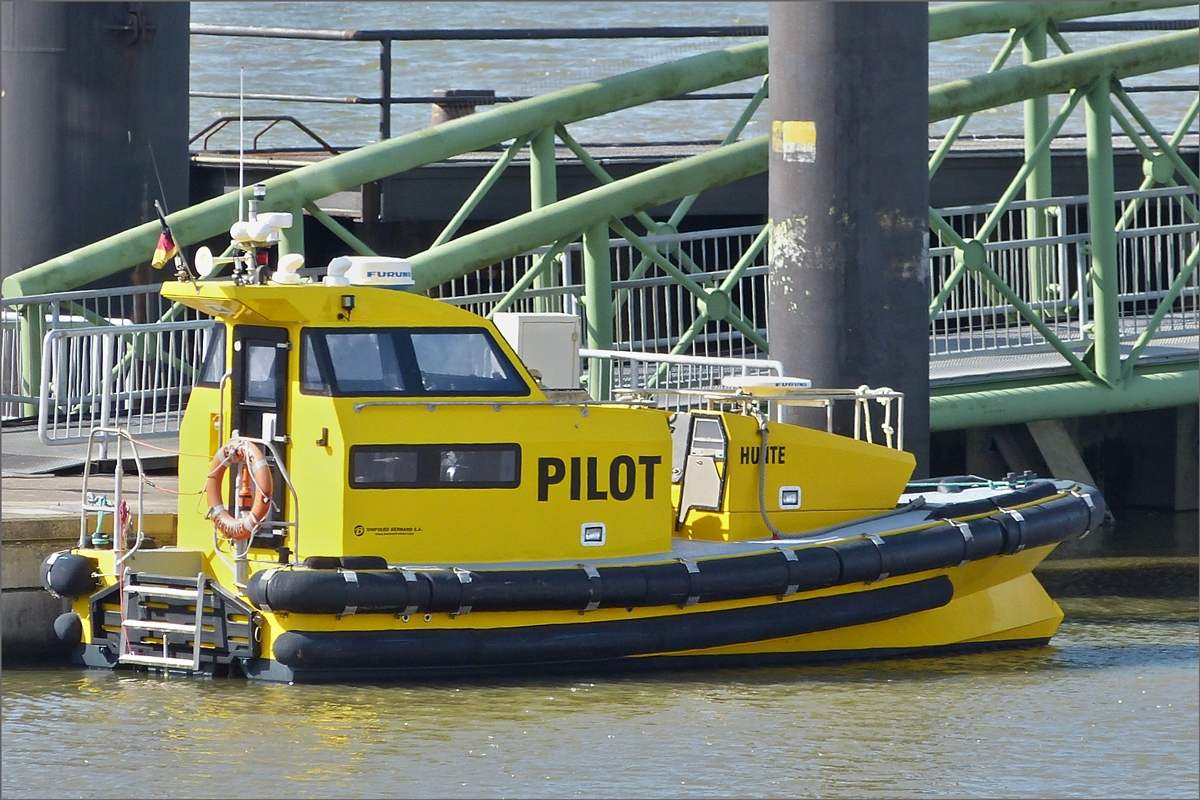 Lotsenversetzboot „Hunte“, liegt am Anleger der „Fair Lady“ nahe Bremerhaven. 19.09.2019 (Hans)