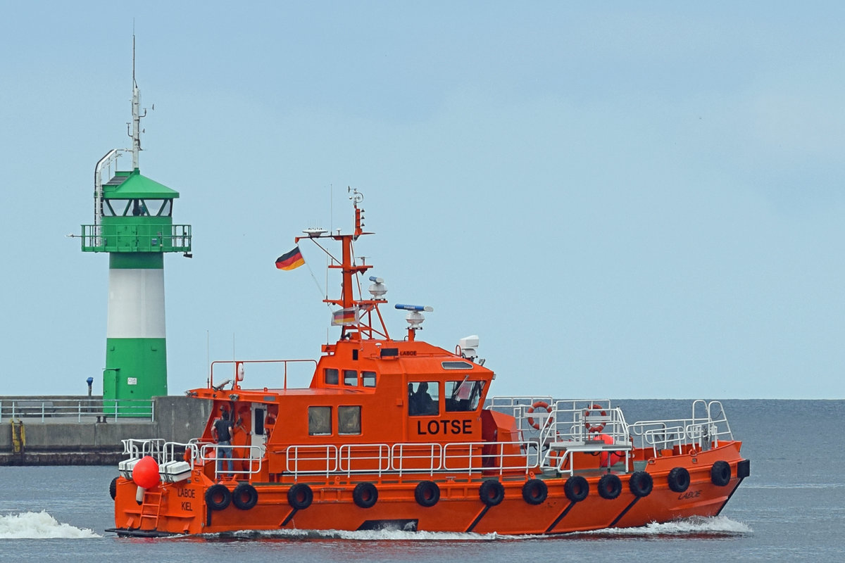Lotsenversetzboot LABOE am 24.06.2018 in Lübeck-Travemünde