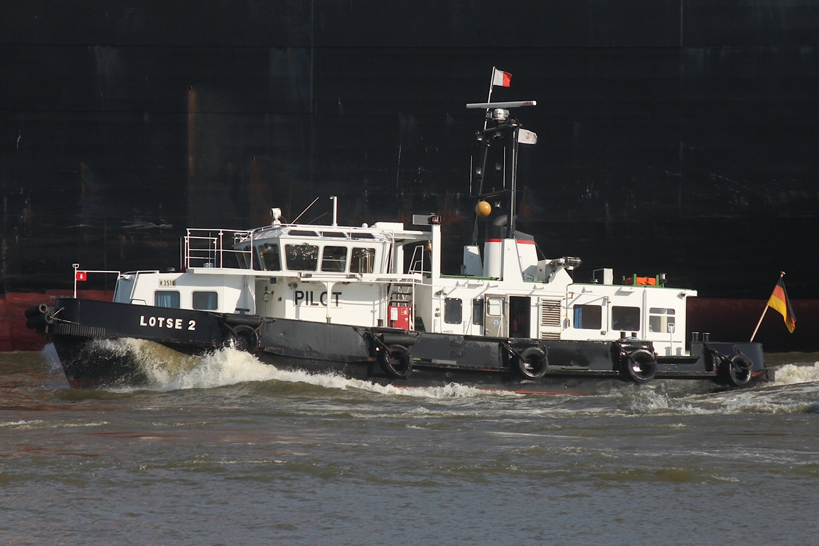 Lotsenversetzer LOTSE 2 (MMSI 211318600); Eigner/Betreiber: Lotsendienst Hamburg; Datum: 13.08.2025; Aufnahmeort: Elbe/Hafen Hamburg, Deutschland