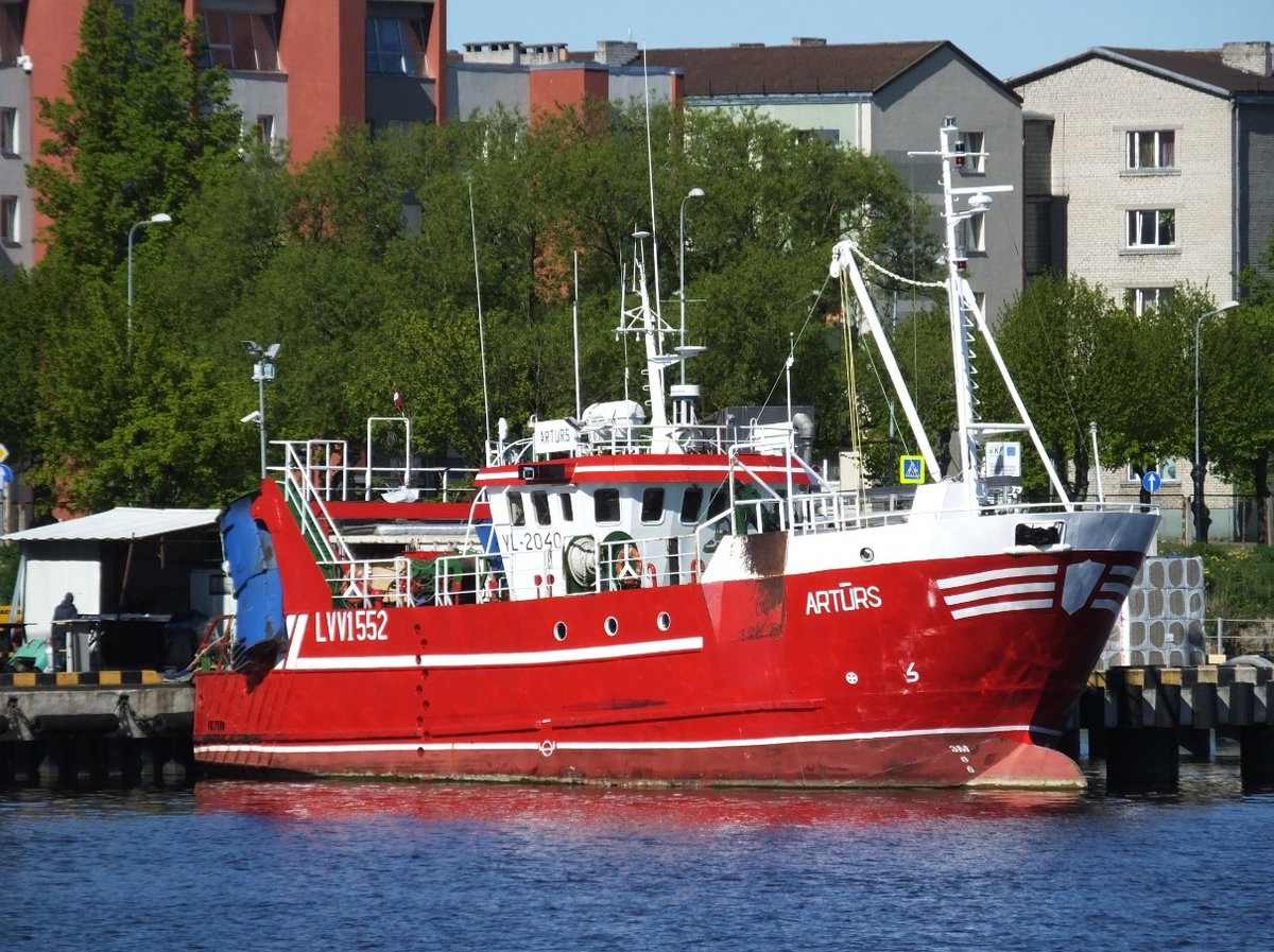 LVV 1552  Arturs  (IMO 9377743) liegt am 27.05.2015 im Hafen von Ventspils, Lettland.