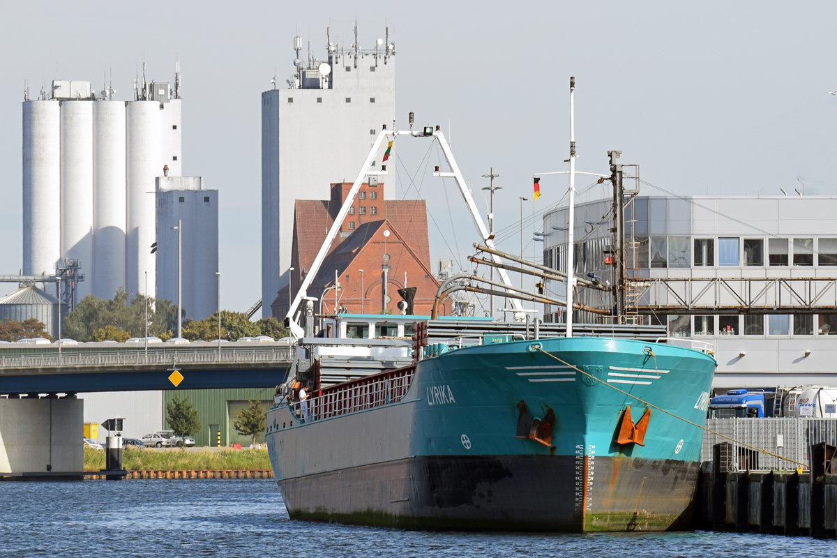 LYRIKA am 20.9.2018 im Hafen von Lübeck