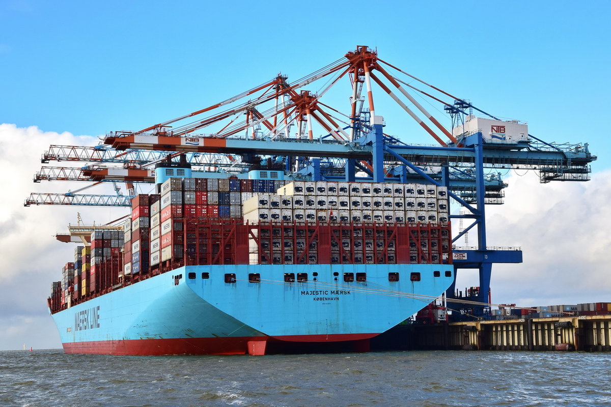 MAJESTIC MAERSK , Containerschiff , IMO 9619919 , Baujahr 2013 , 18270 TEU , 399 × 59m , 28.10.2019 , Bremerhaven