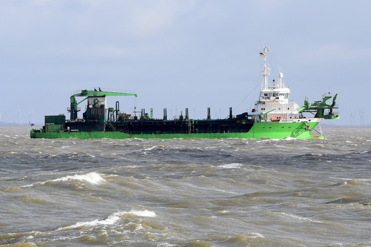 MARIEKE , Saugbagger , IMO 9360714 , Baujahr 2006 , 97.5 × 21.6m , 18.03.2017 Cuxhaven