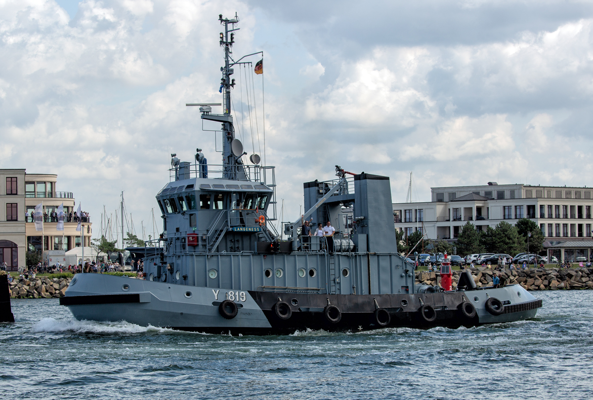 Marineschlepper Langeness Y819 mit der IMO Nr. 8603092 auf der Warnow zur 29. Hanse Sail. - 10.08.2019
