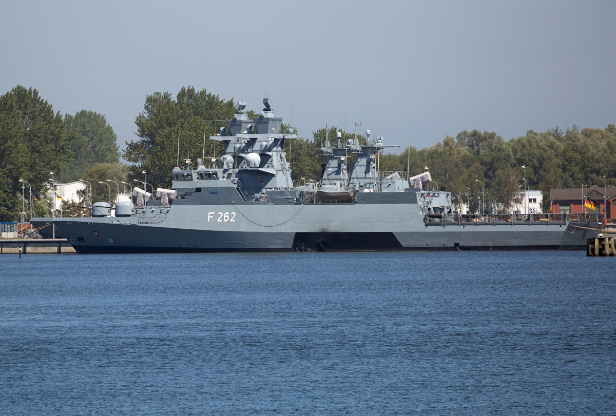 Marinestützpunkt Warnemünde mit der Korvette ERFURT F262. - 23.07.2019
