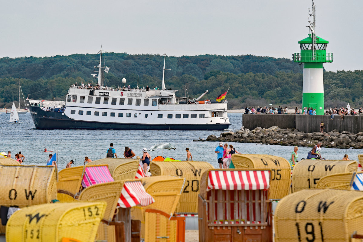 MARITTIMA am 20.7.2019 bei der Nordermole in Lübeck-Travemünde