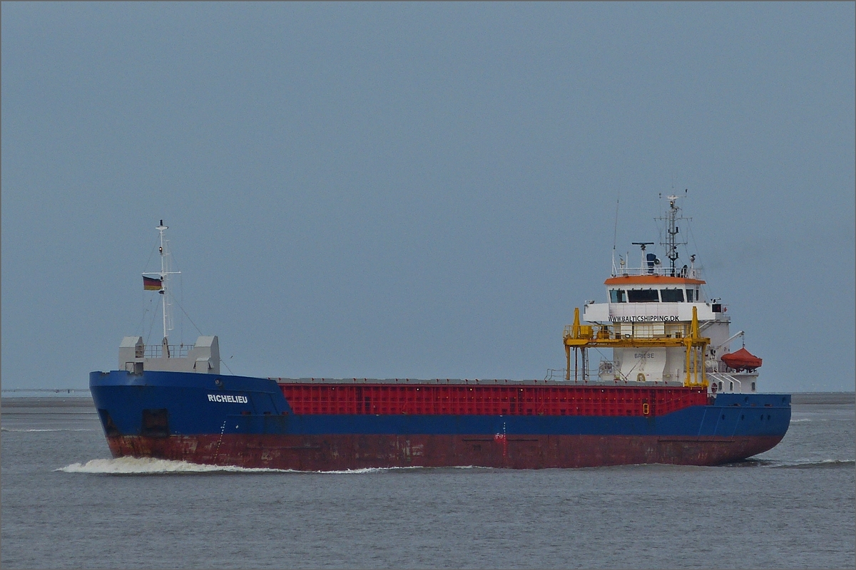 Mehrzweckschiff „RICHELIEU“, IMO 9369526, Bj 2007, L 88,60 m; B 12,52 m, von Balticshipping, gesehen auf der Weser bei Bremerhaven am 20.09.2019. (Hans)