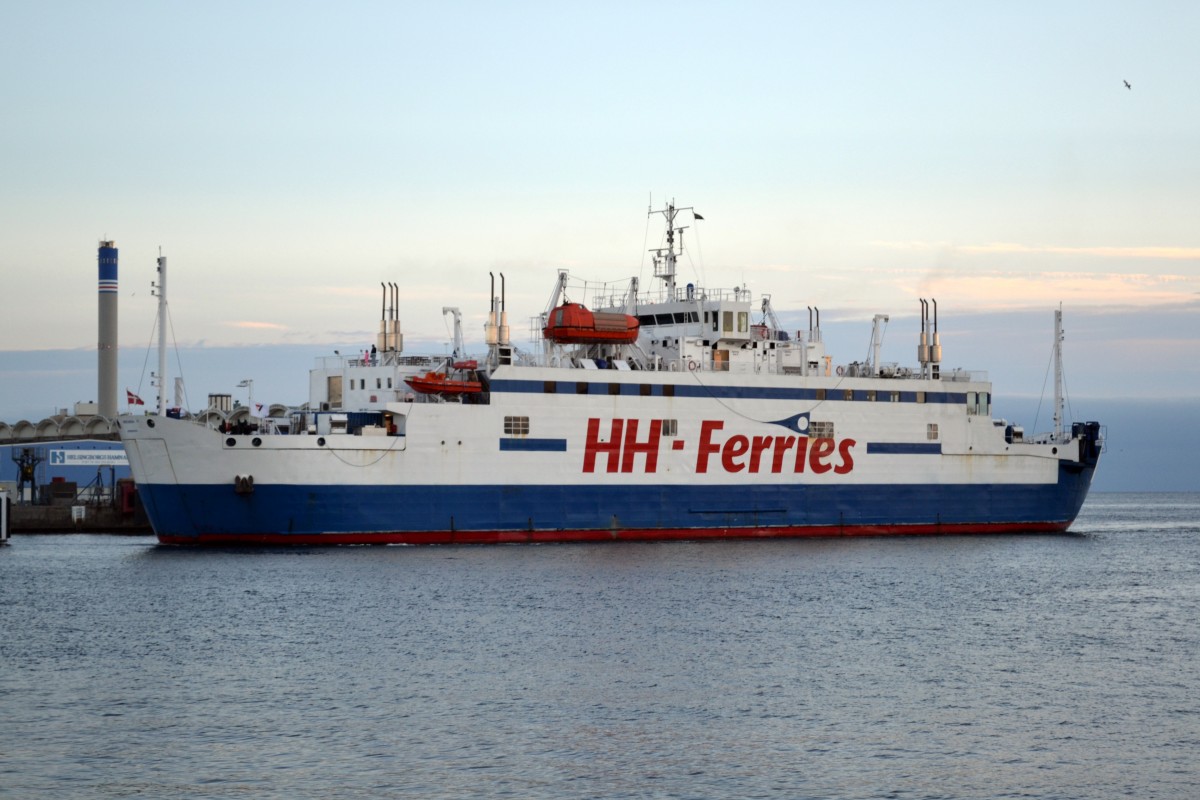 Mercandia IV von HH Ferries im Hafen von Helsingborg (S). 12.10.2013.