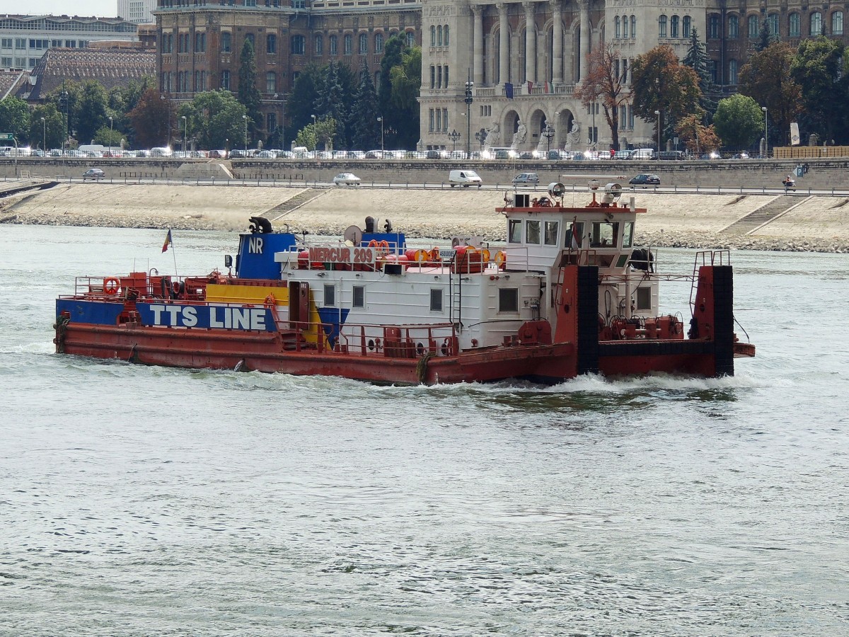 MERCUR 209(46000085; L=34,7; B=x10,7mtr; 2516PS; Bj.1991) befindet sich in Budapest unter der Freiheitsbrcke Donauaufwrts; 130827