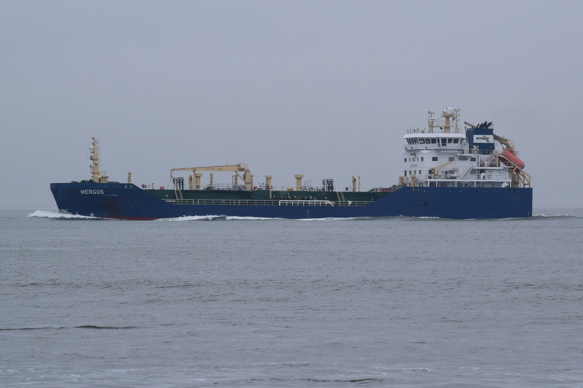 MERGUS , Asphalt/Bitumen Tanker , IMO 9503914 , Baujahr 2012 , 99.9 × 16m , Cuxhaven , 22.12.2018
