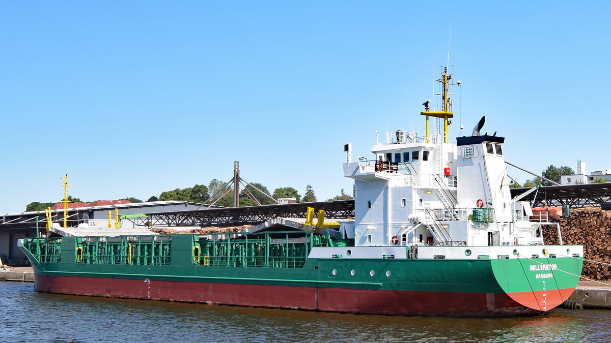 MILLERNTOR (IMO: 9265665, MMSI: 218805000) am 15.06.2020 im Hafen von Lübeck, Konstinkai