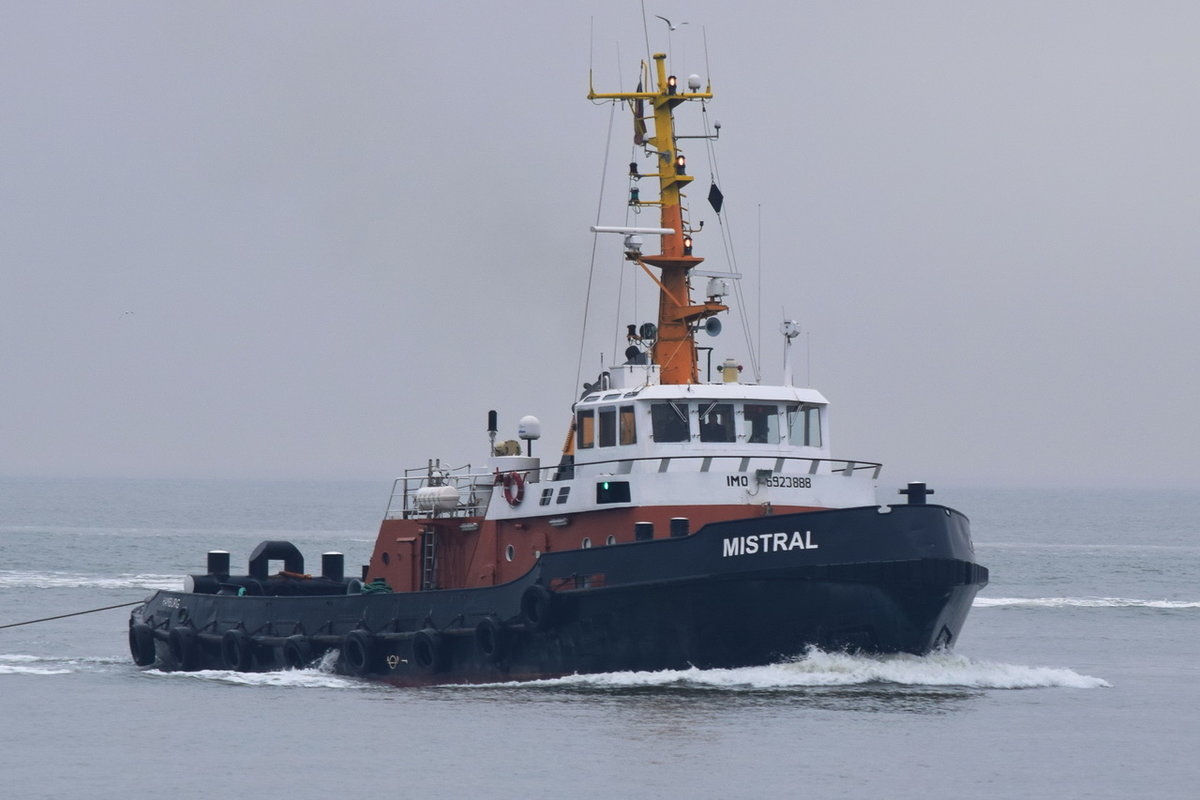 MISTRAL , Schlepper , IMO 6923888 , Baujahr 1969 , 31.32 × 9.52m , Cuxhaven , 20.12.2018