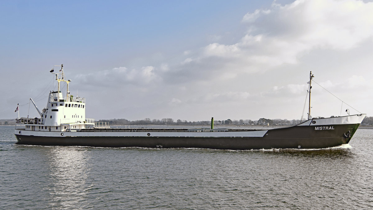 MISTRAL (IMO: 6617855) am 07.03.2020 vor Lübeck-Travemünde