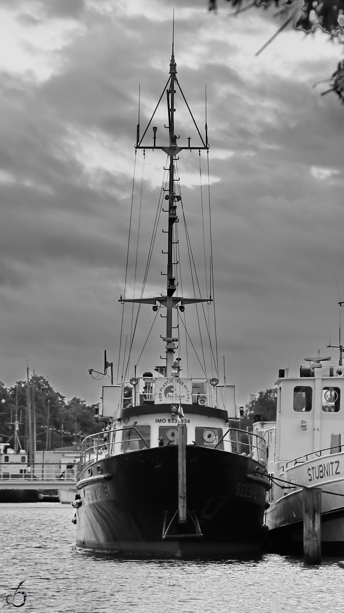 Mitte August 2021 hatte im Hafen von Greifswald das Ausflugsschiff SEEBIENE (IMO: 08335334) angelegt.