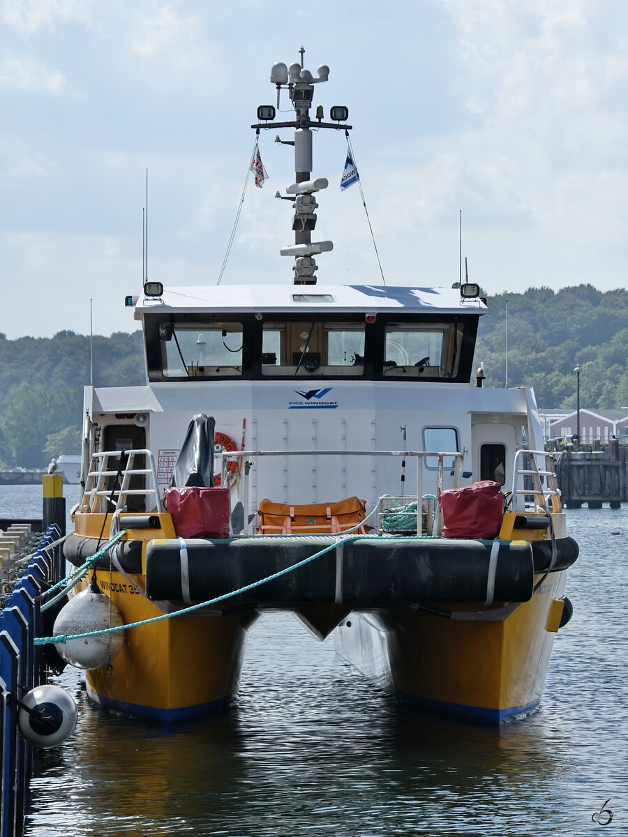 Mitte August 2023 war im Sassnitzer Stadthafen das Versorgungsschnellboot WINDCAT 35 (MMSI: 211269690) zu sehen.