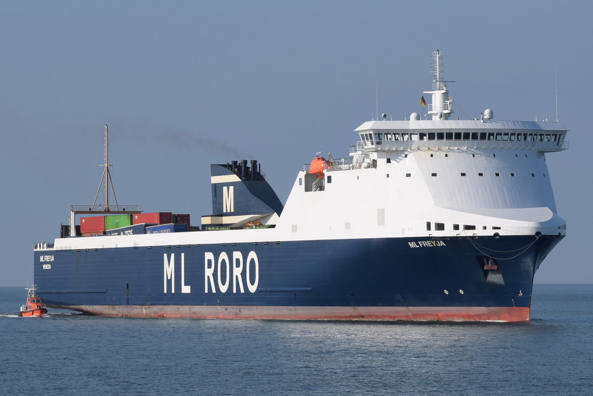 ML FREYJA , Ro-Ro Cargo , IMO 9799977 , Baujahr 2017 , 191.44m × 26.2m ,  am 05.09.2018 bei der Alten Liebe Cuxhaven 