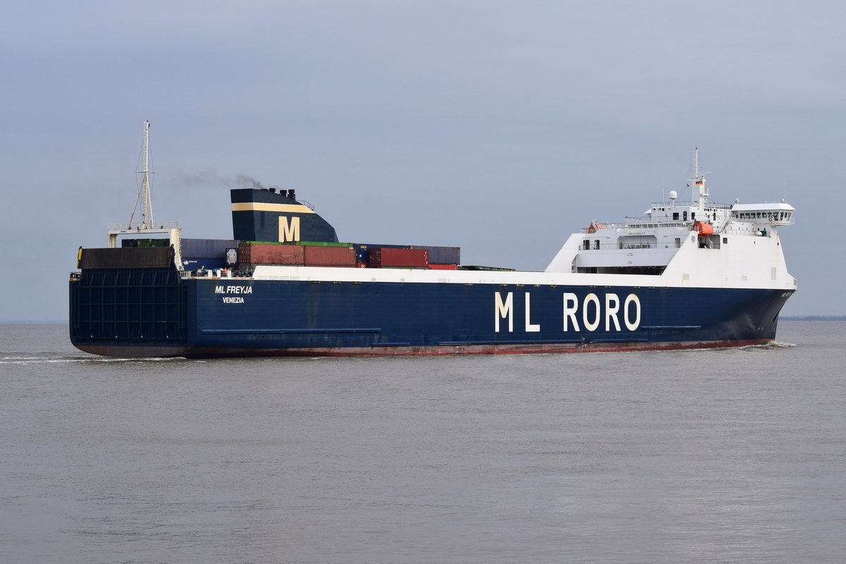 ML FREYJA , Ro-Ro Cargo , IMO 9799977 , Baujahr 2017 , 191.44 x 26.2 m , 17.03.2020 , Cuxhaven