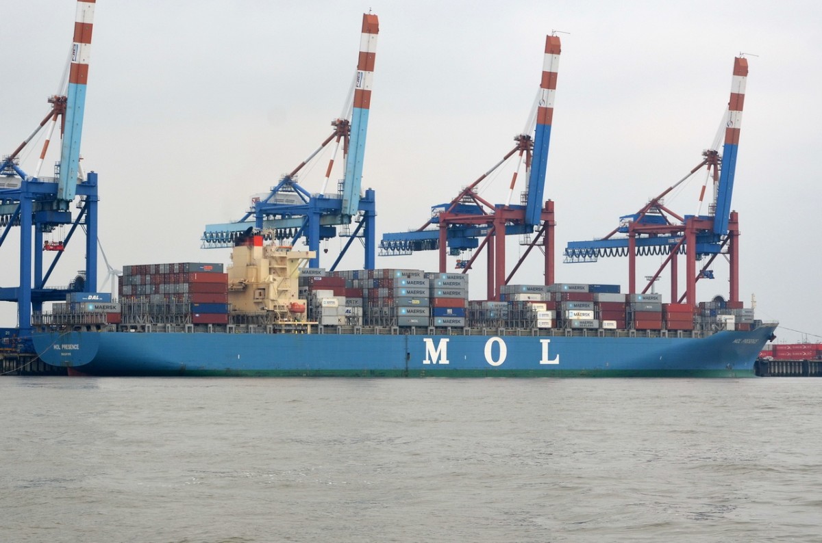 MOL  PRESENCE , Containerschiff , IMO 9444273 , Baujahr 2008 , 280 x 40m , TEU 4494 ,Bremerhaven 19.10.2015
