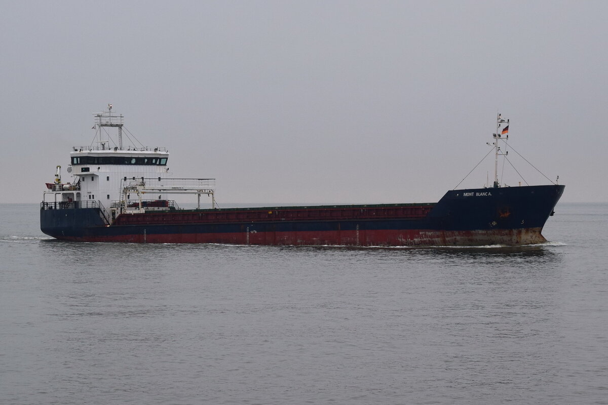 MONT BLANC A , General Cargo , IMO 9297125 , Baujahr 2005 , 89.73 x 15.76 m , Cuxhaven , 13.11.2021