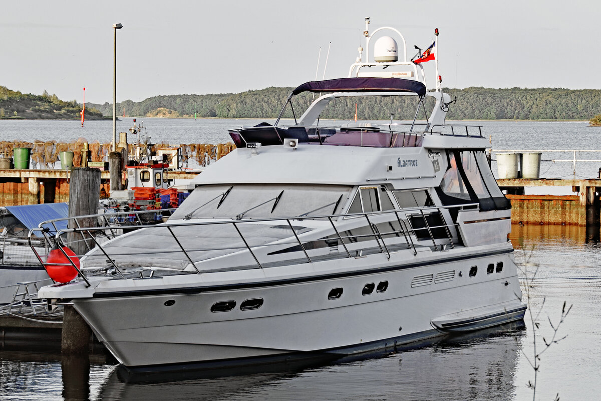 Motorboot ALBATROS am 30.7.2021 im Fischereihafen Lübeck-Schlutup