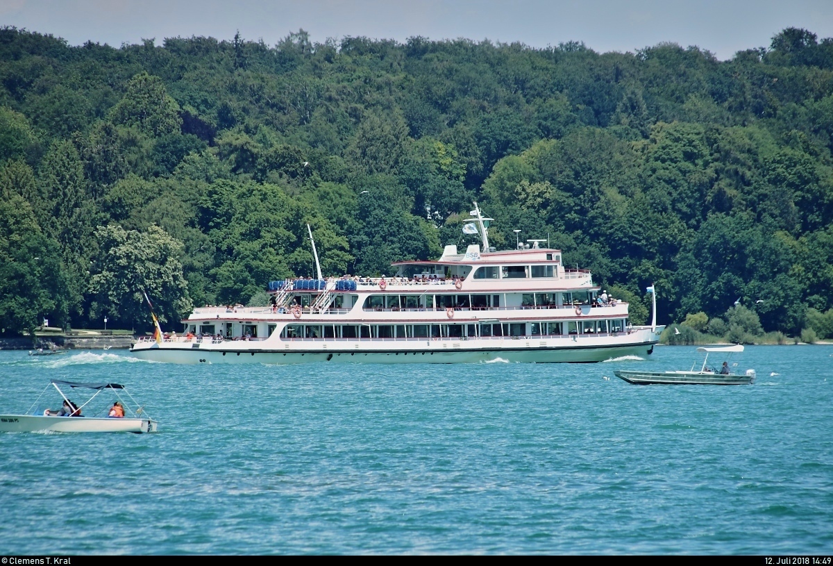 Motorschiff  Stuttgart  der Bodensee-Schiffsbetriebe GmbH (BSB) unterwegs auf dem Bodensee bei Konstanz.
(zweite verbesserte Version)
[12.7.2018 | 14:49 Uhr]