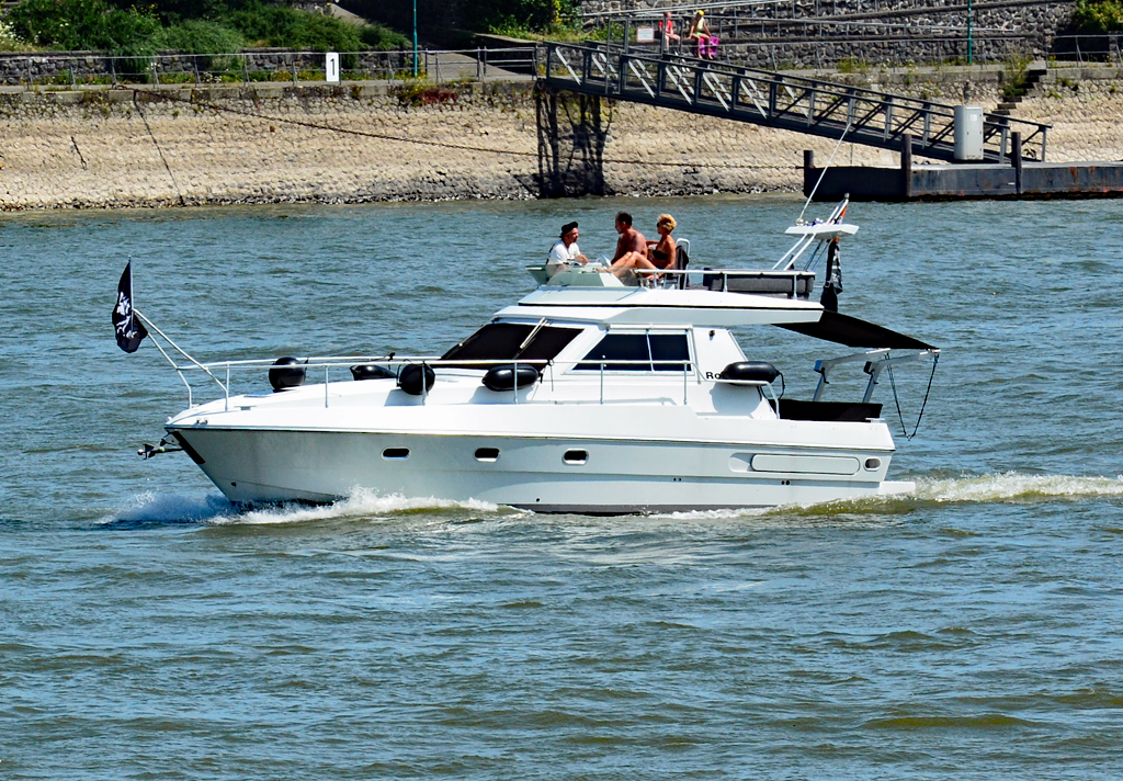 Motoryacht K-J 630 auf dem Rhein in Bonn - 10.07.2016