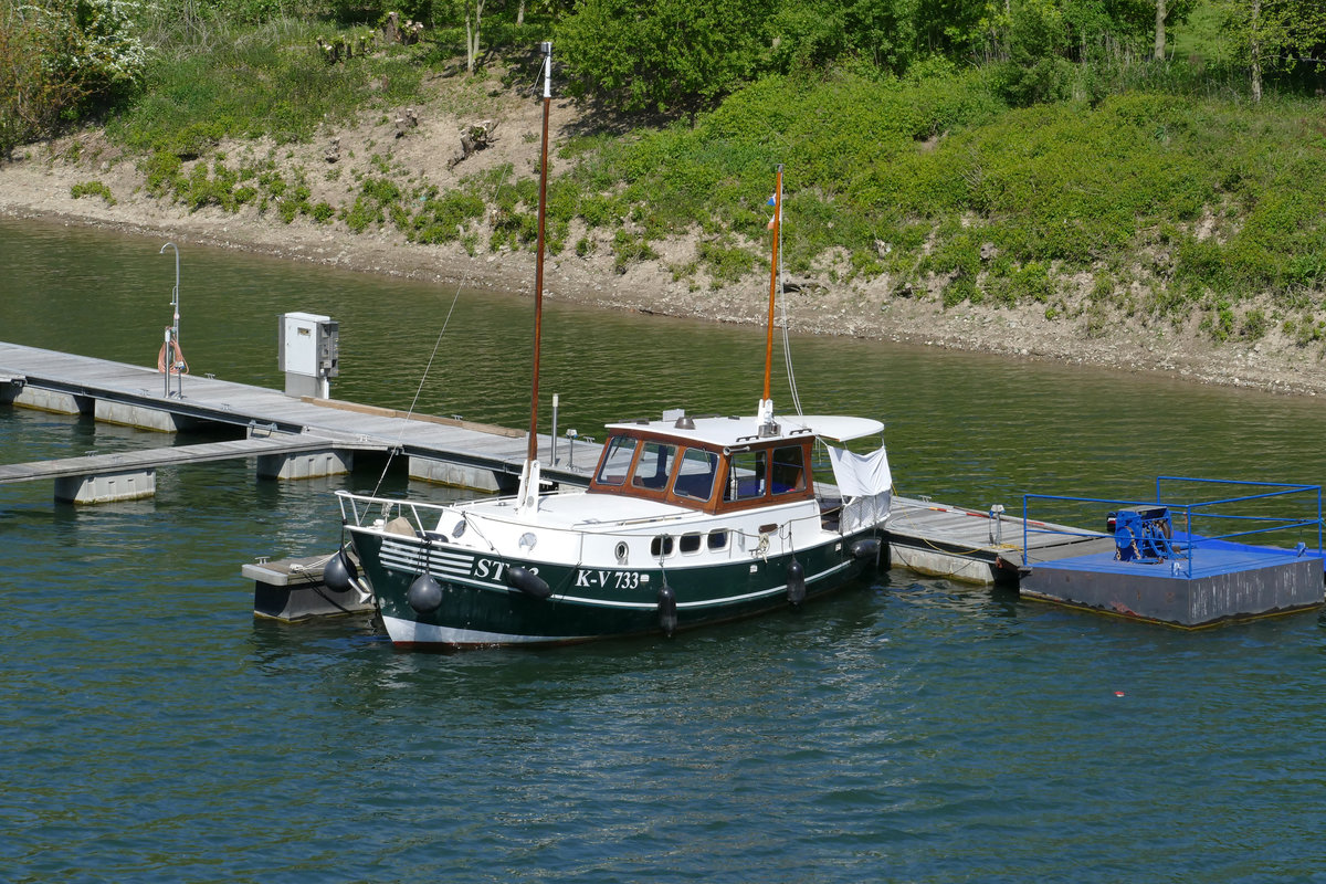 Motoryacht K-V 733 im Yachthafen von Bad Honnef - 30.04.2017