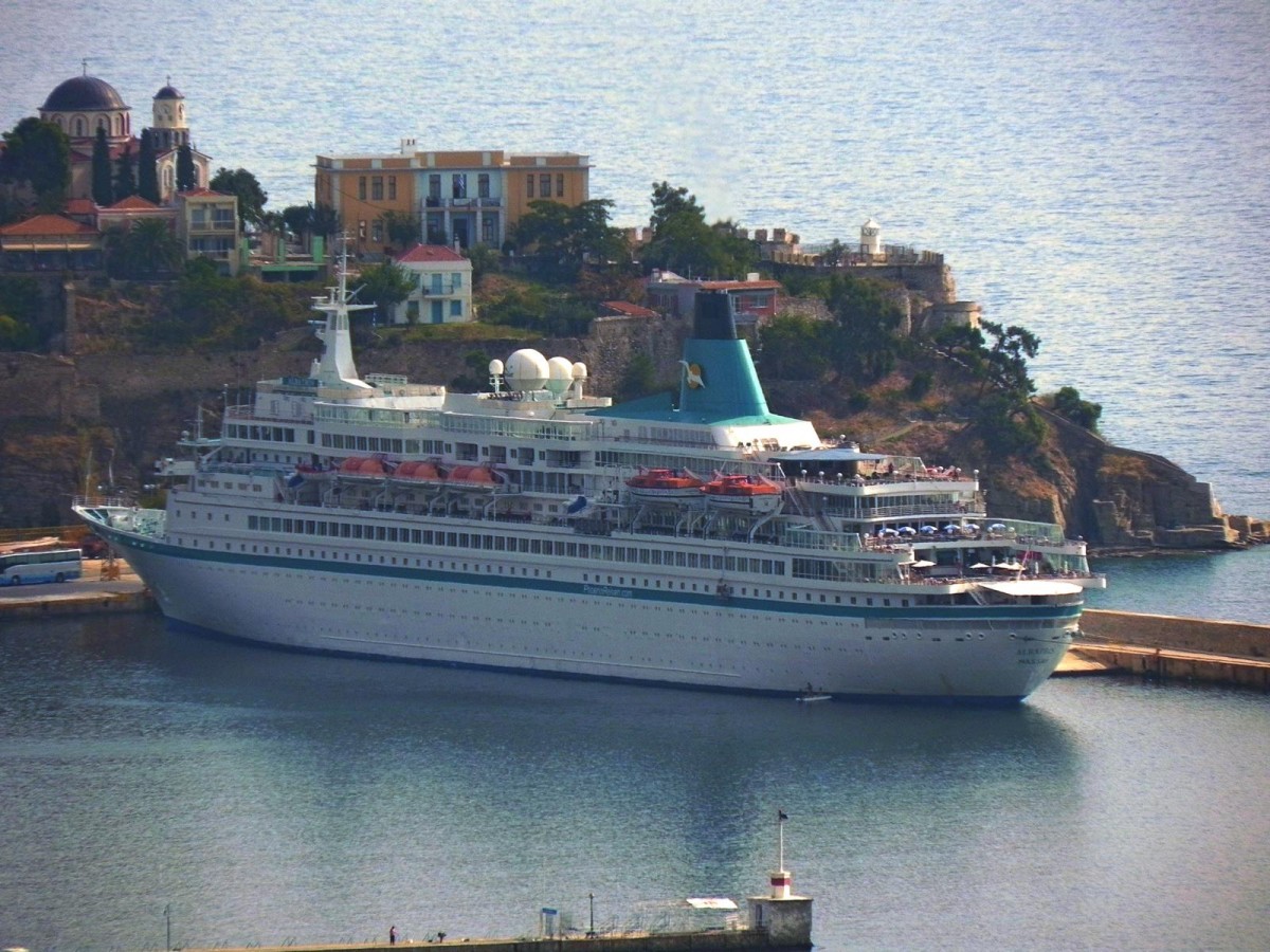 MS Albatros am 22.10.2014 im Hafen von Kavala/Griechenland