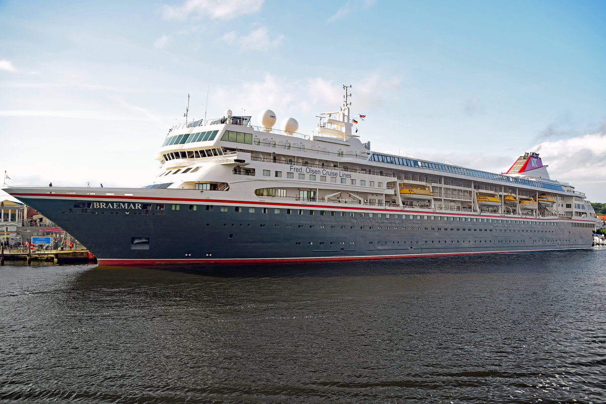 MS Braemar am frühen Abend des 29.07.2017 im Hafen von Lübeck-Travemünde