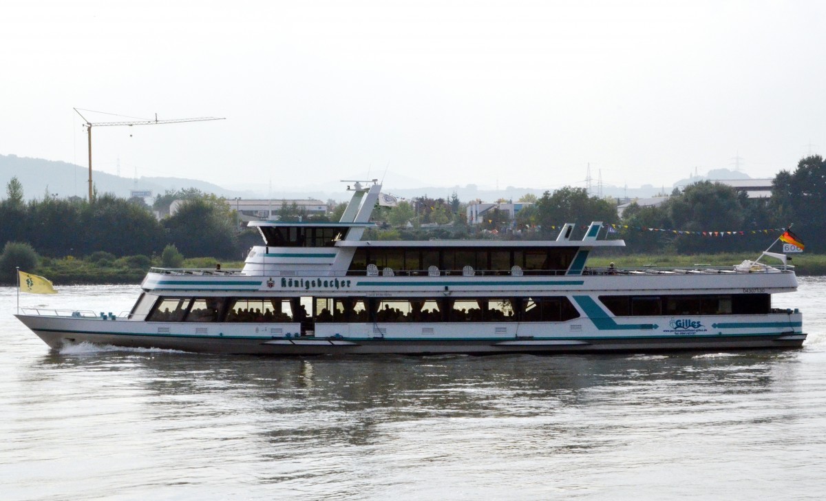 MS Knigsbacher, ein Ausflugsschiff auf dem Rhein bei Neuwied vom 25.09.2013.