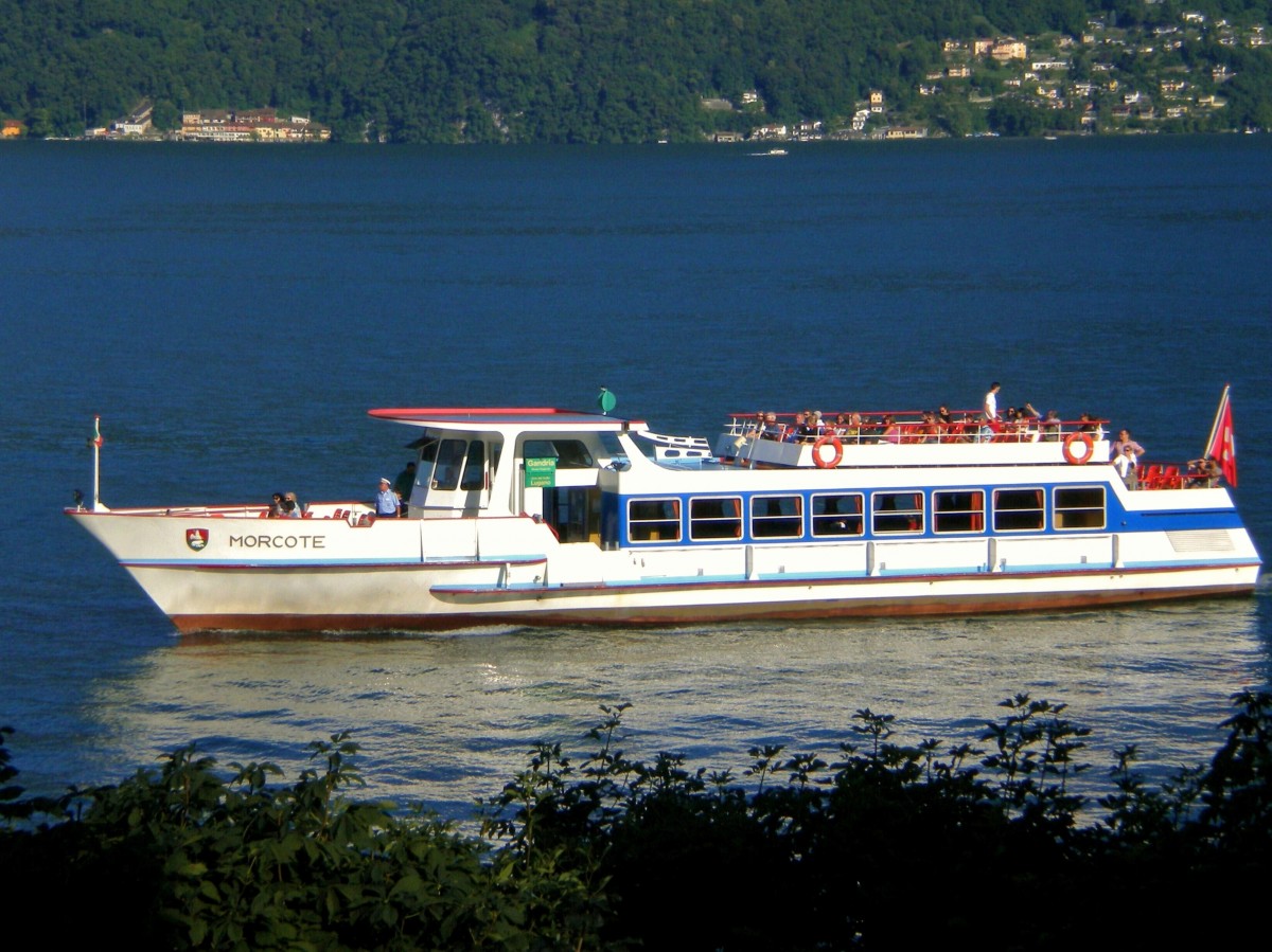 MS MORCOTE unterwegs auf dem Luganersee. Baujahr 1977. Eigner: Società Navigazione del Lago di Lugano, Schweiz. Aufgenommen in Lugano - 25.06.2011