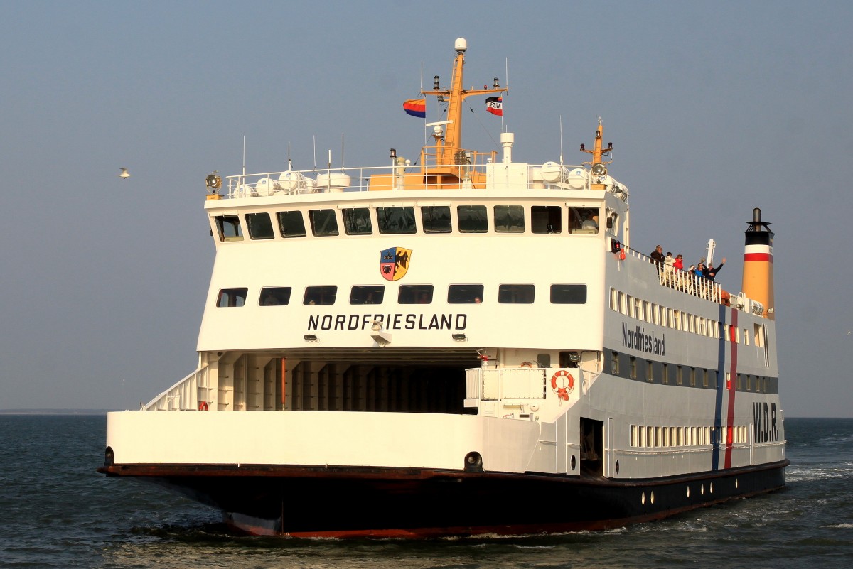MS  Nordfriesland  läuft am späten Nachmittag des 16. September 2014 in Wittdün / Insel Amrum ein.